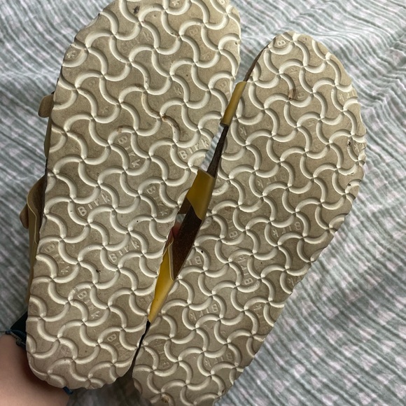 Birkies by Birkenstock Pale Yellow Slide Sandals. Size 9.5. EU Size 40 - Picture 5 of 5